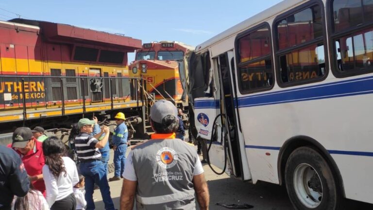 Accidente-Autobus-Tren-Xalapa-1