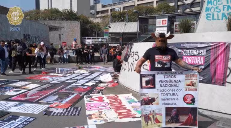 insurgentes-plaza-mexico-toros