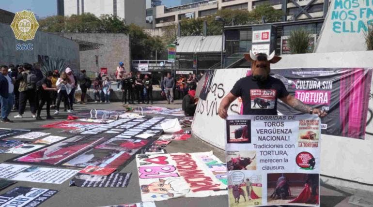 insurgentes-plaza-mexico-toros