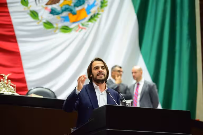 Las campañas de Sheinbaum y Xóchitl son ilegales y no podrían ser candidatas- Braulio López Ochoa