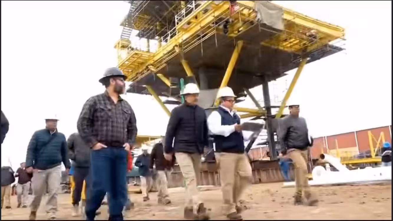 PEMEX impulsa la producción con nuevas plataformas marinas