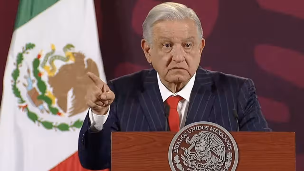 que-piense-en-su-familia-amlo-insta-a-policia-implicado-en-muerte-de-normalista-entregarse