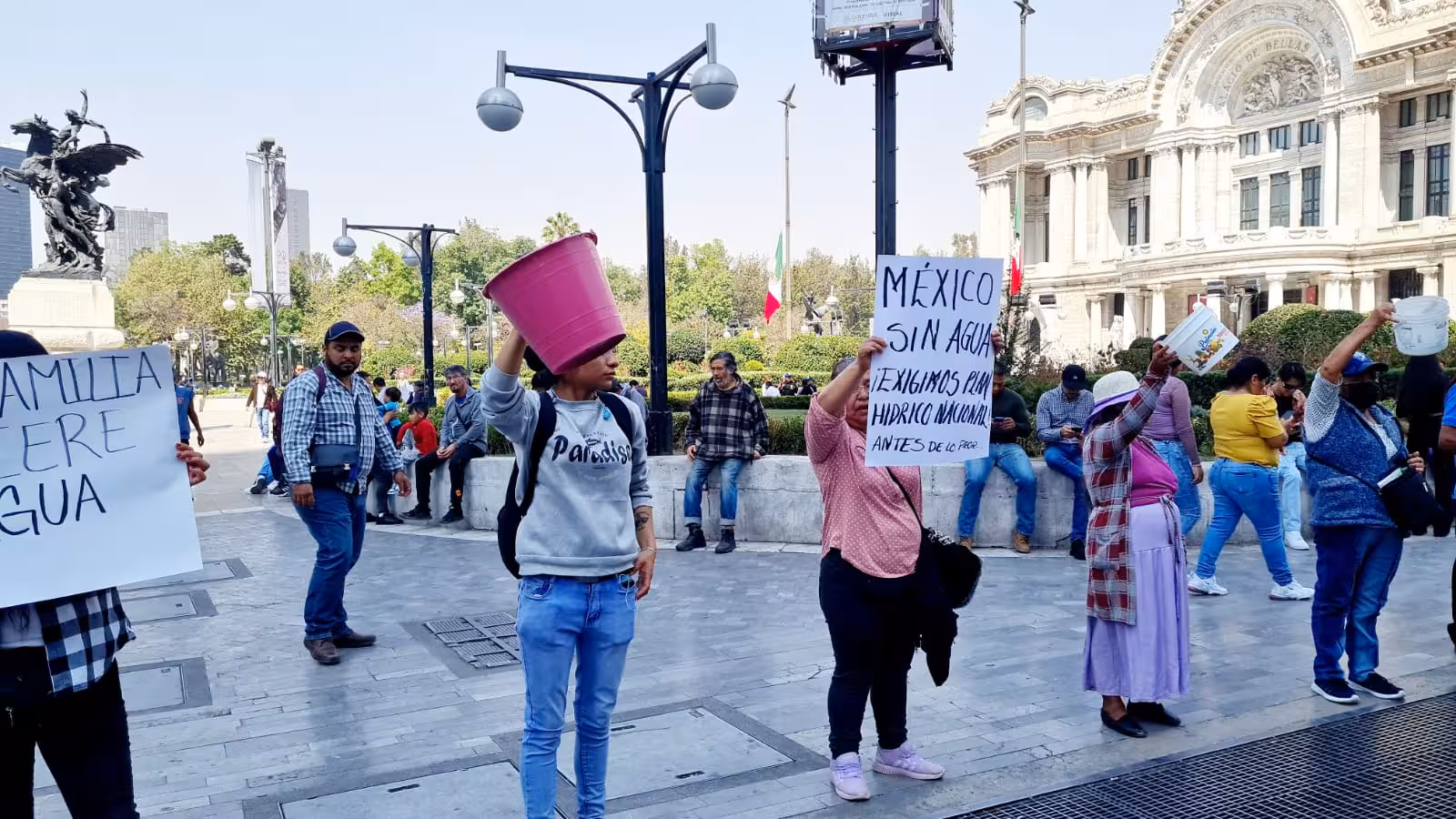Llaman-diputados-de-morena