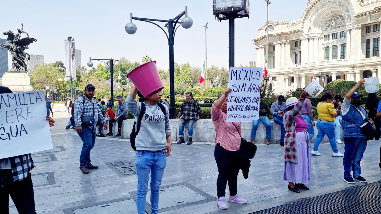 Llaman-diputados-de-morena