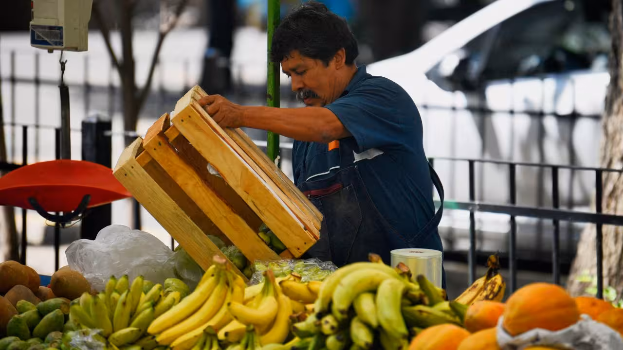 amlo-celebra-avances-en-la-reduccion-de-la-pobreza-laboral-en-mexico
