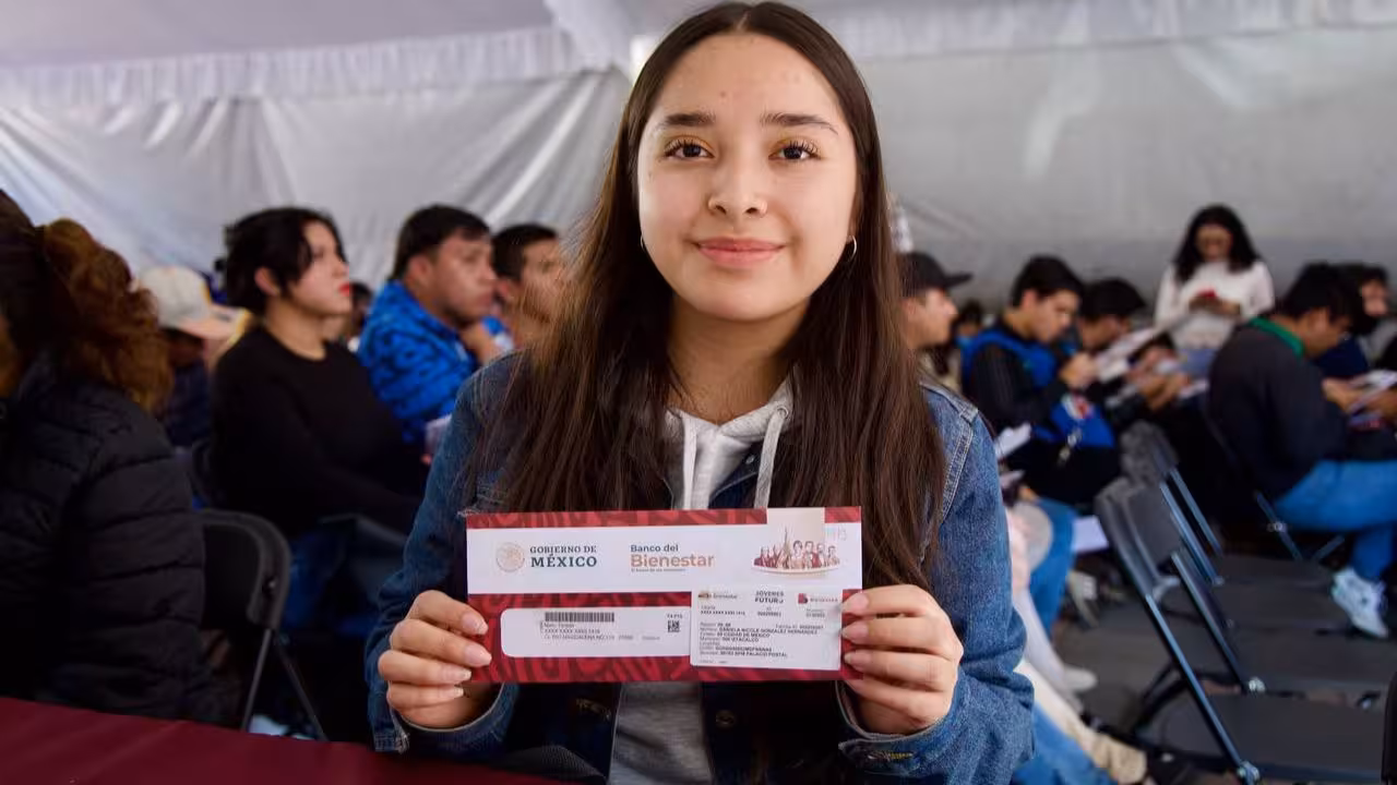 becas-de-jovenes-construyendo-el-futuro-estan-aseguradas-con-sheinbaum