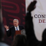 López Obrador &quot;pausa&quot; su relación con embajadas de EE.UU. y Canadá por la reforma judicial