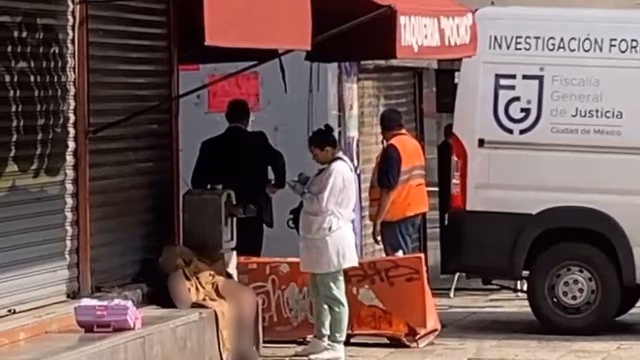 muere-persona-en-situacion-de-calle-afuera-del-metro-san-juan-de-letran