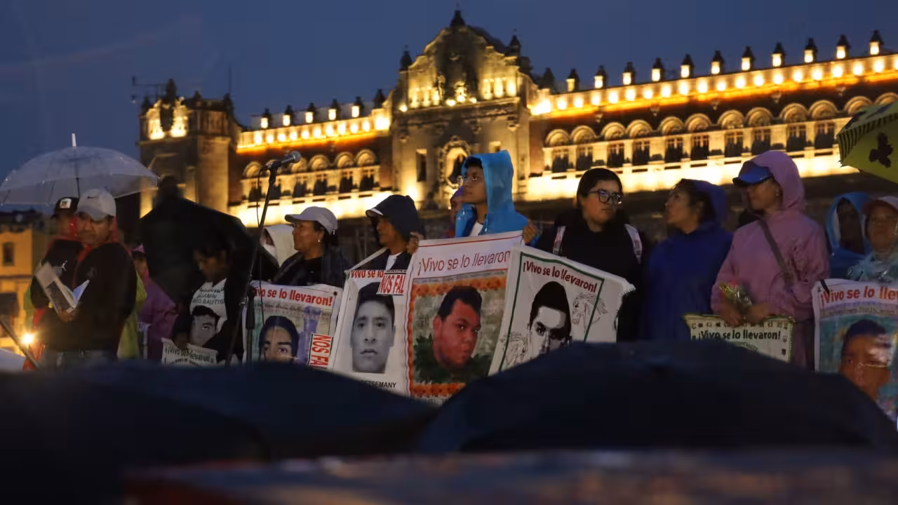 ayotzinapa_padres_01