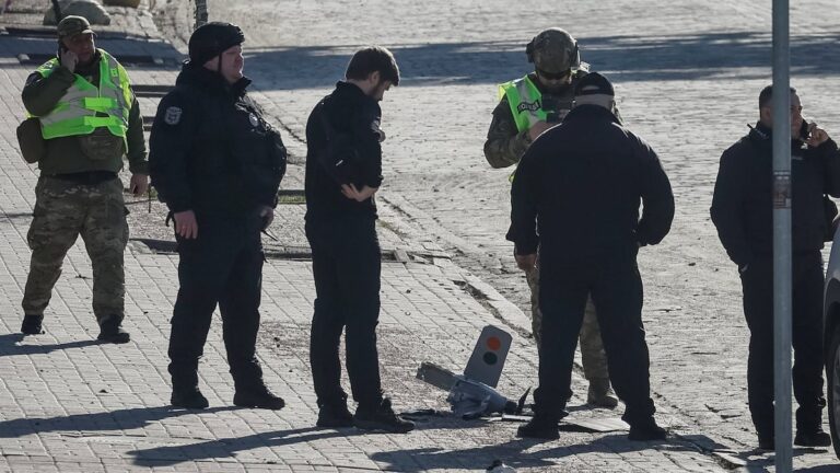 d969f01437154383a43b6f47a4a35200