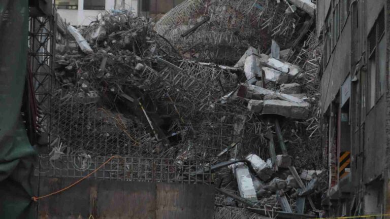 derumbe_63eb7ff33140_0