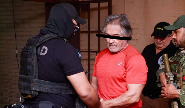 9de9dda9456c4189831e8d42e488b32d