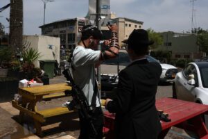 9eb9437b106a41bda3f35d88525d6d94