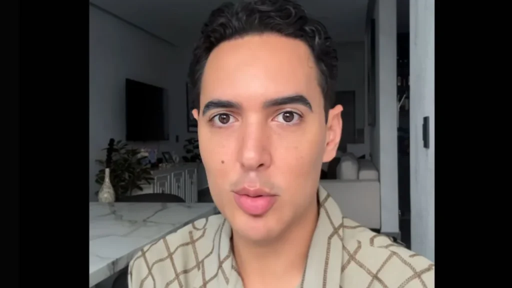 c10b5cb4f7f54e0b9b0d5ee94472addb