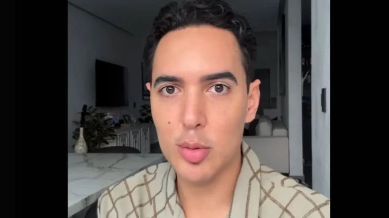 c10b5cb4f7f54e0b9b0d5ee94472addb